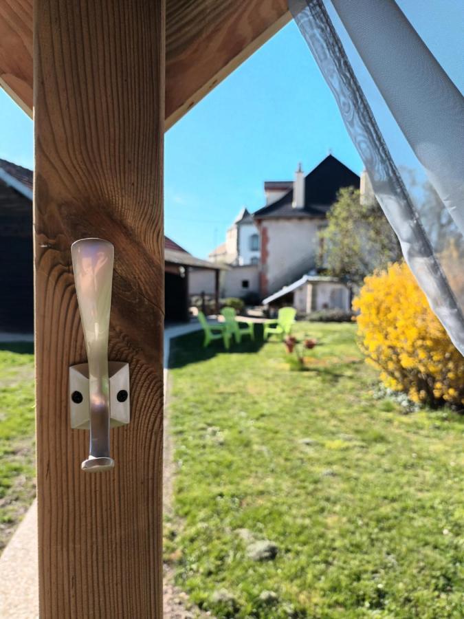 Le Miraillet, Gite Saint-Illide Zewnętrze zdjęcie
