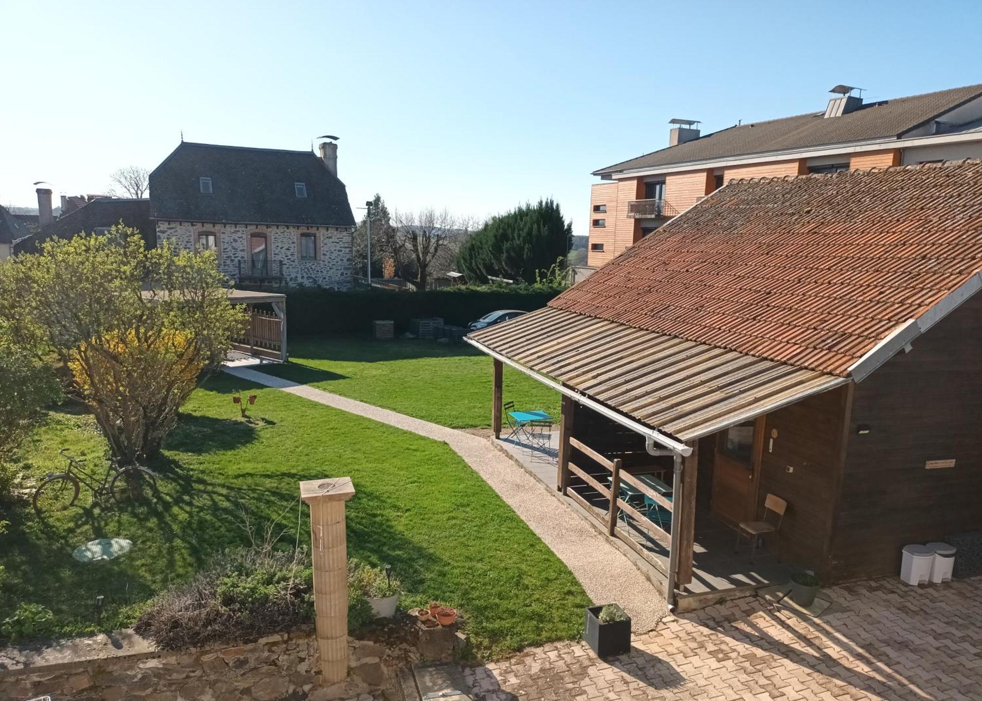 Le Miraillet, Gite Saint-Illide Zewnętrze zdjęcie